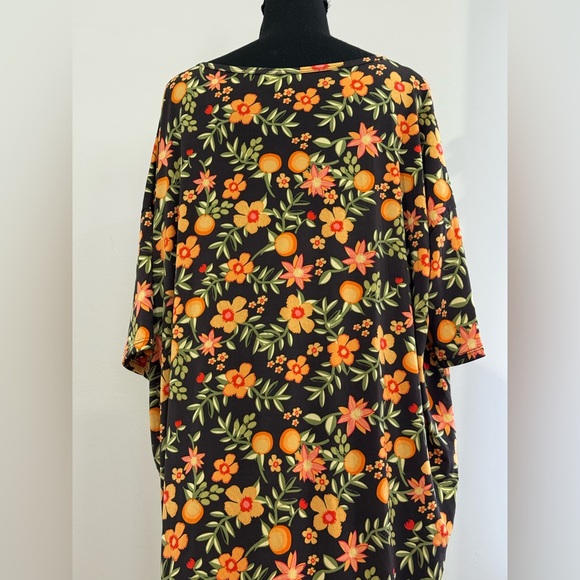 New LuLaRoe XL “Irma” Black Tunic with Orange and Yellow Floral Pattern 225 - Picture 6 of 11